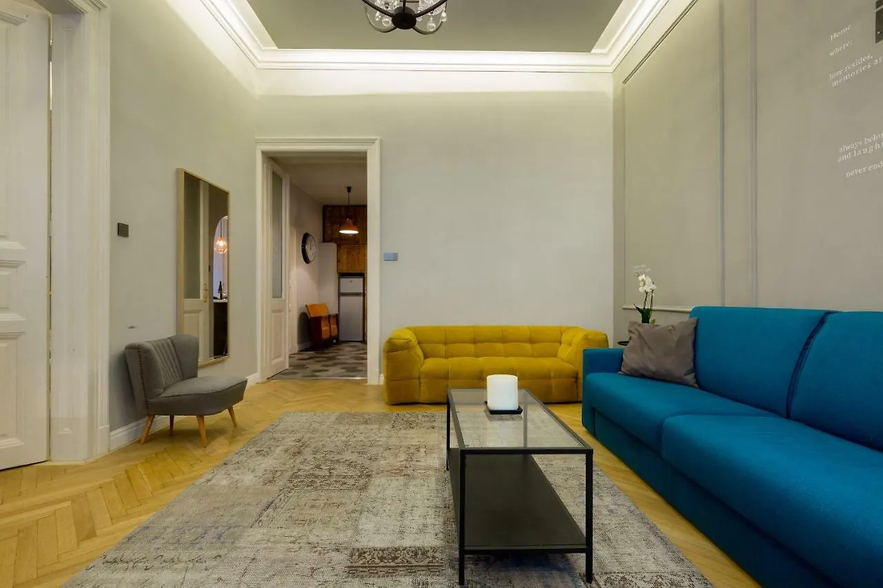 Apartment Luxury Twin 1-Bedroom In Kazinczy Street Budapest