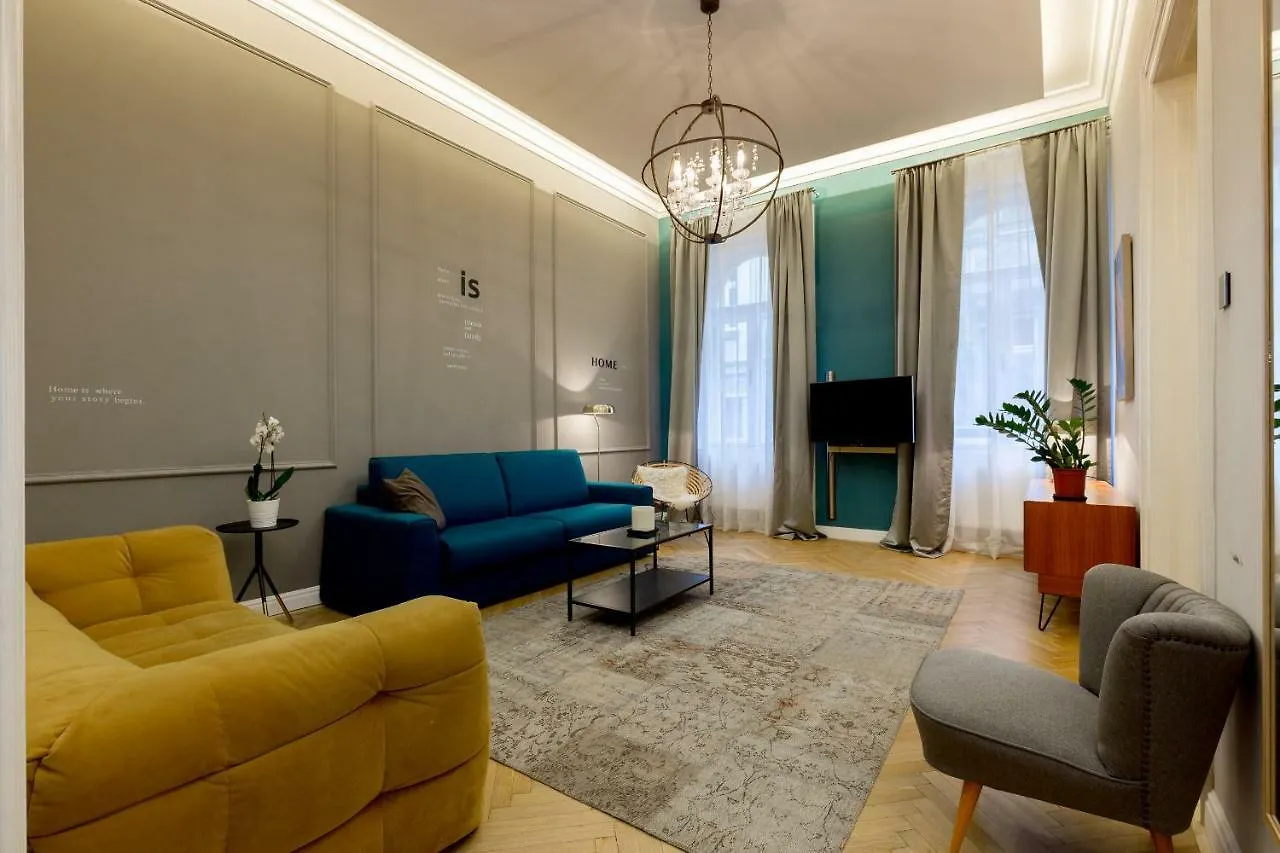 Luxury Twin 1-Bedroom In Kazinczy Street Budapest Hungary